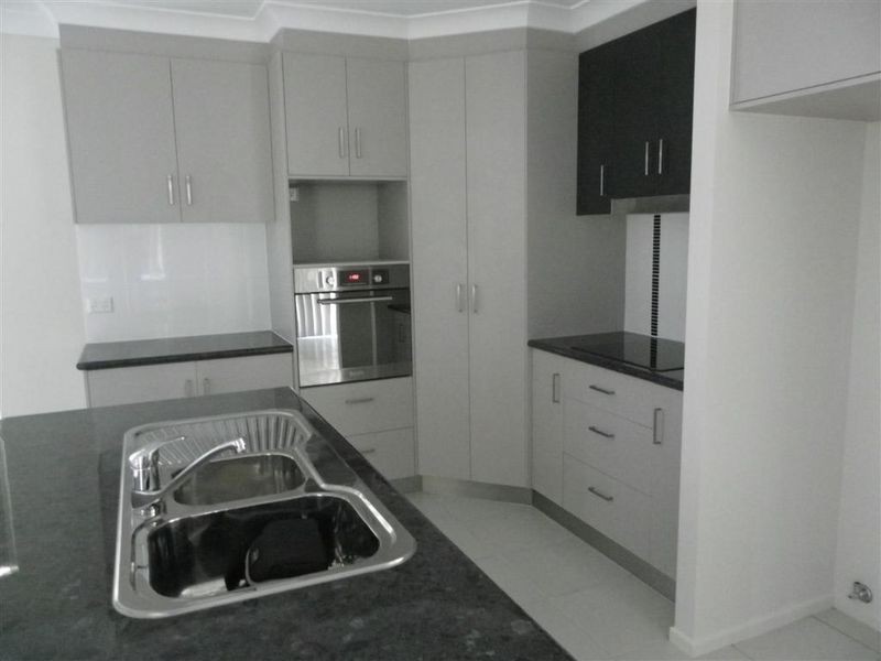 16 Sunshine Court, Bowen QLD 4805