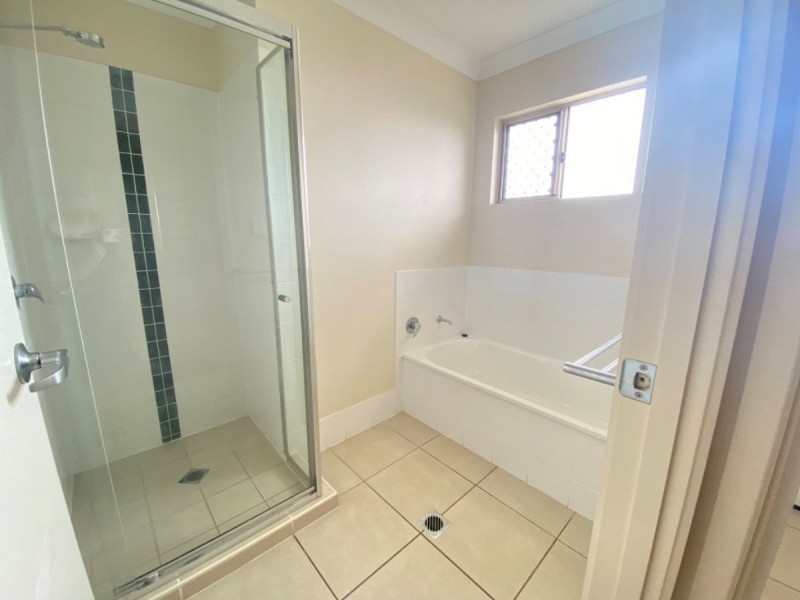 11 Sapphire Crescent, Bowen QLD 4805