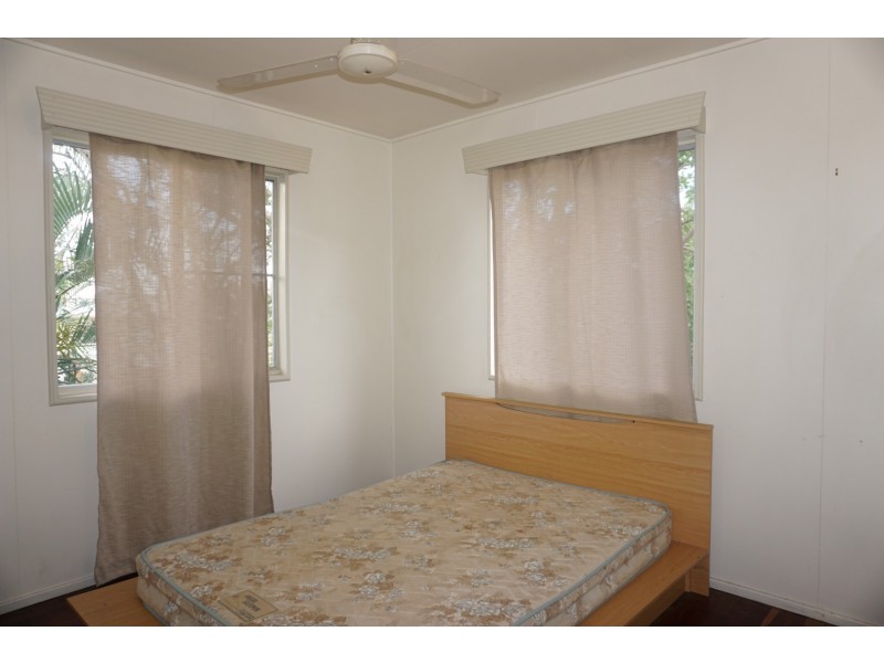 2/12 Verna Street, Bowen QLD 4805