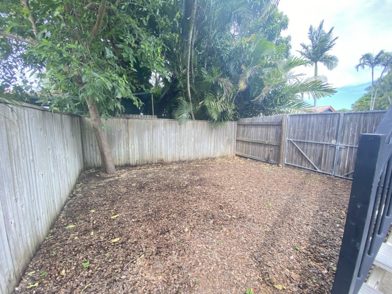 Unit 4/56 Murroona Road, Bowen QLD 4805