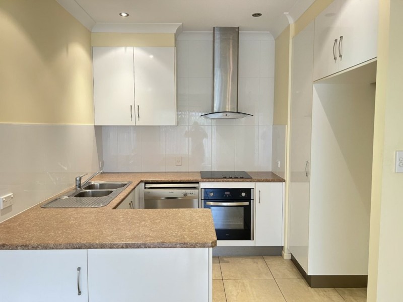 2/56 Murroona Road, Bowen QLD 4805