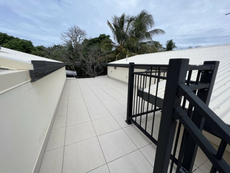 2/56 Murroona Road, Bowen QLD 4805