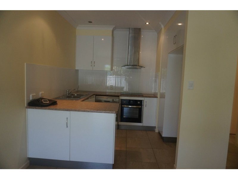 3/56 Murroona Road, Bowen QLD 4805