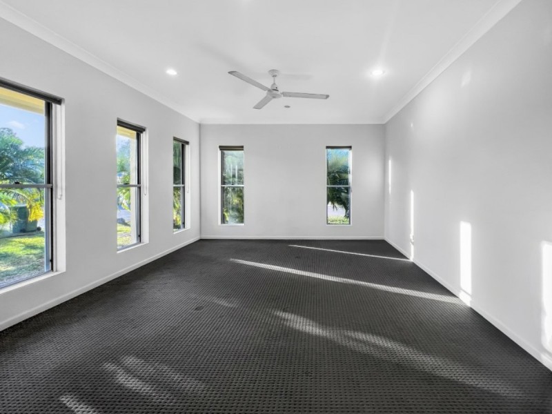 38 Seabreeze Crescent, Bowen QLD 4805