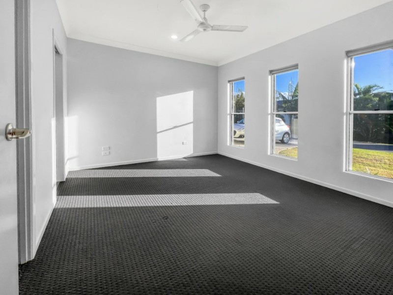 38 Seabreeze Crescent, Bowen QLD 4805