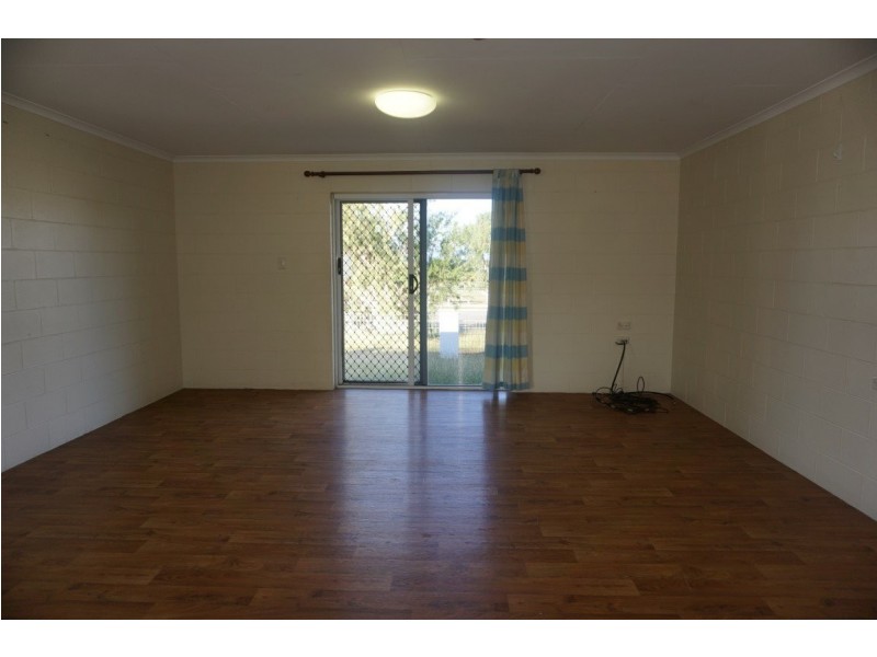 7 Queens Road, Bowen QLD 4805