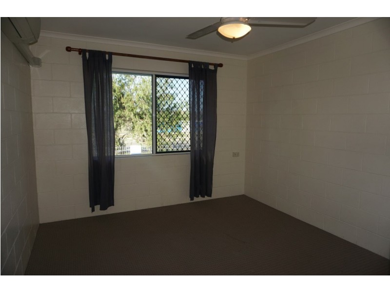7 Queens Road, Bowen QLD 4805