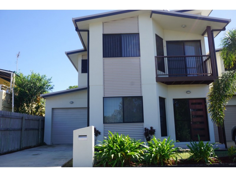 Unit 4/27A Leichhardt Street, Bowen QLD 4805