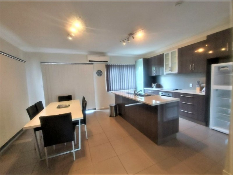 Unit 4/27A Leichhardt Street, Bowen QLD 4805