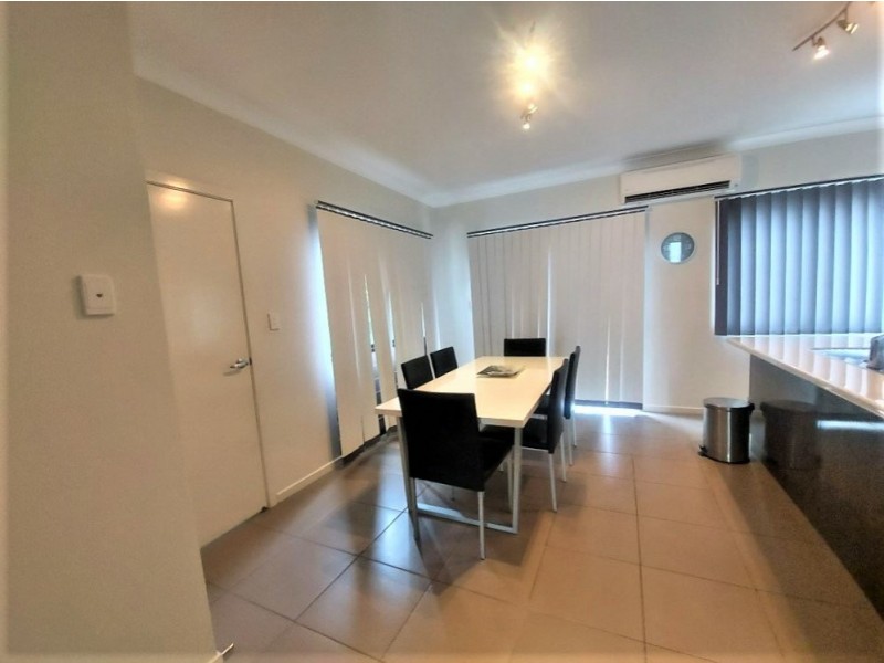 Unit 4/27A Leichhardt Street, Bowen QLD 4805