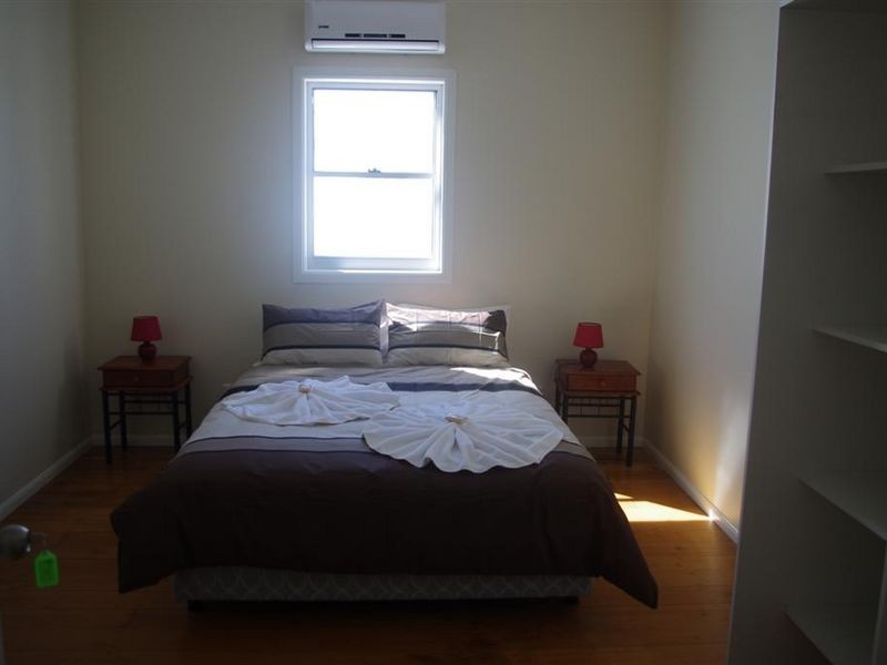 33 Herbert Street, Bowen QLD 4805