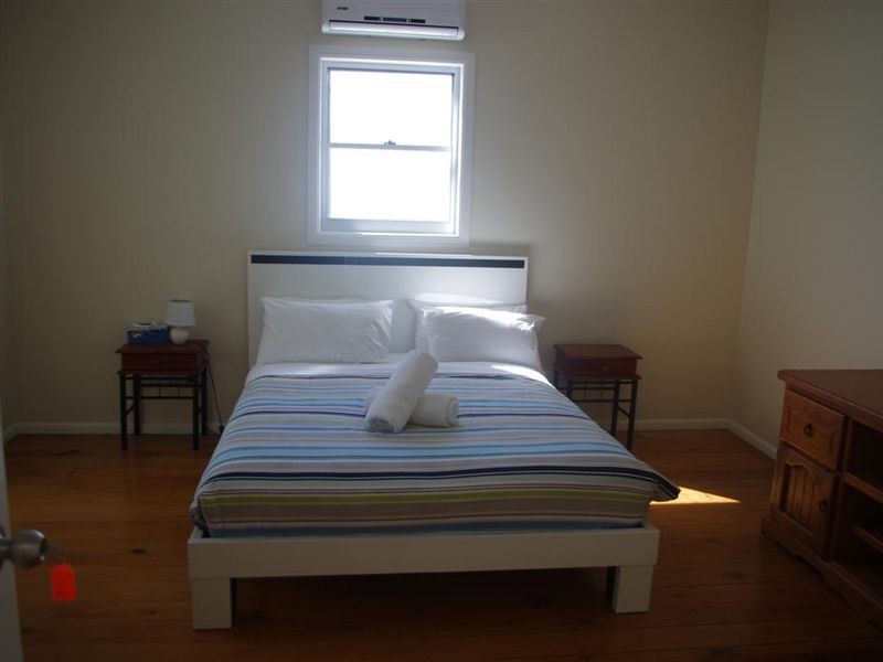 33 Herbert Street, Bowen QLD 4805