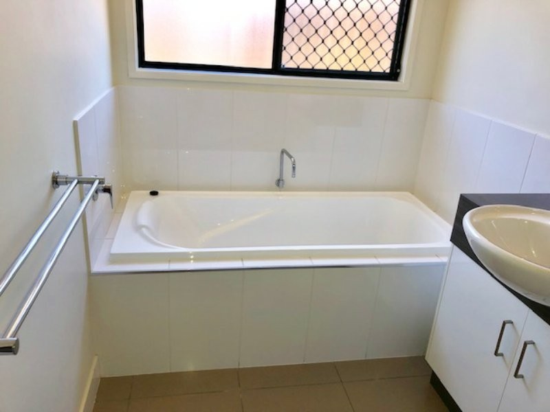 11 Harrison Court, Bowen QLD 4805