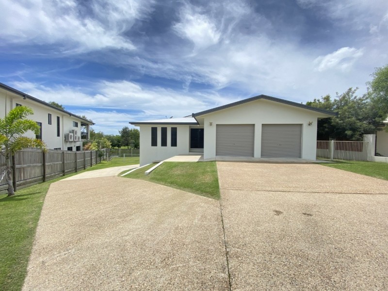 16 Silk Road, Bowen QLD 4805