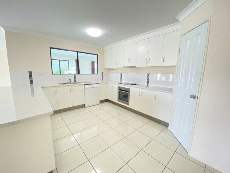 16 Silk Road, Bowen QLD 4805