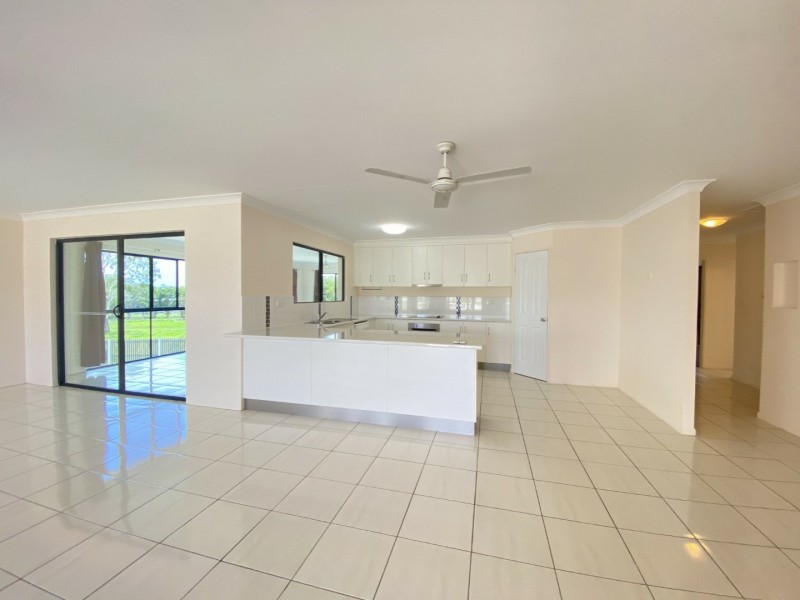 16 Silk Road, Bowen QLD 4805