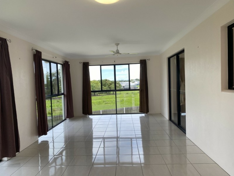16 Silk Road, Bowen QLD 4805
