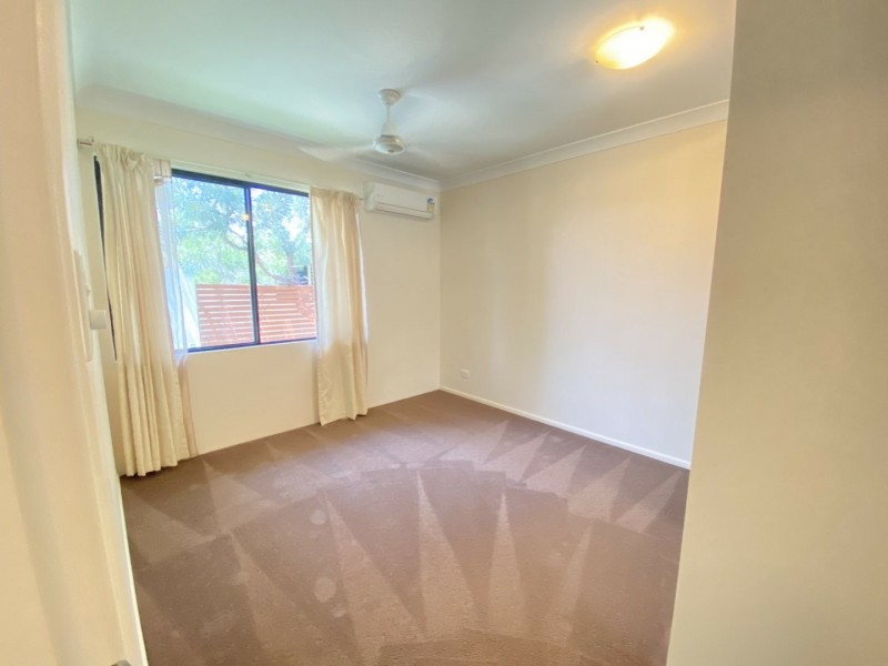 16 Silk Road, Bowen QLD 4805