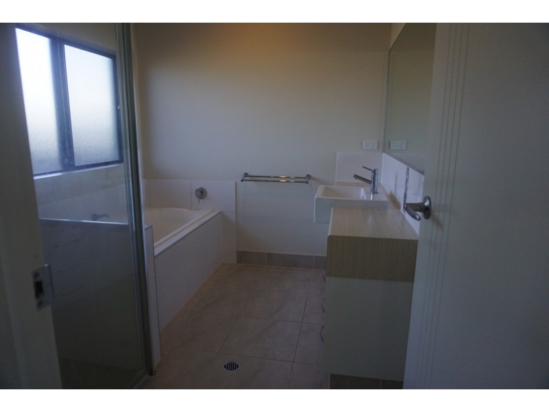 3 Ada Place, Bowen QLD 4805