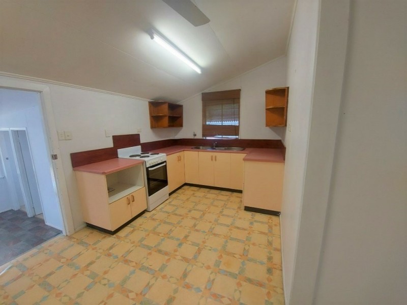 52 Pitcain Avenue, Bowen QLD 4805