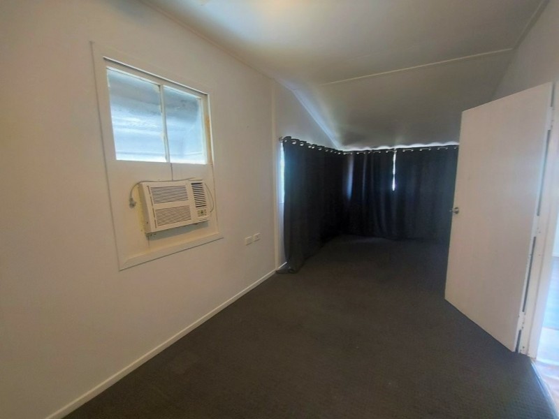 52 Pitcain Avenue, Bowen QLD 4805