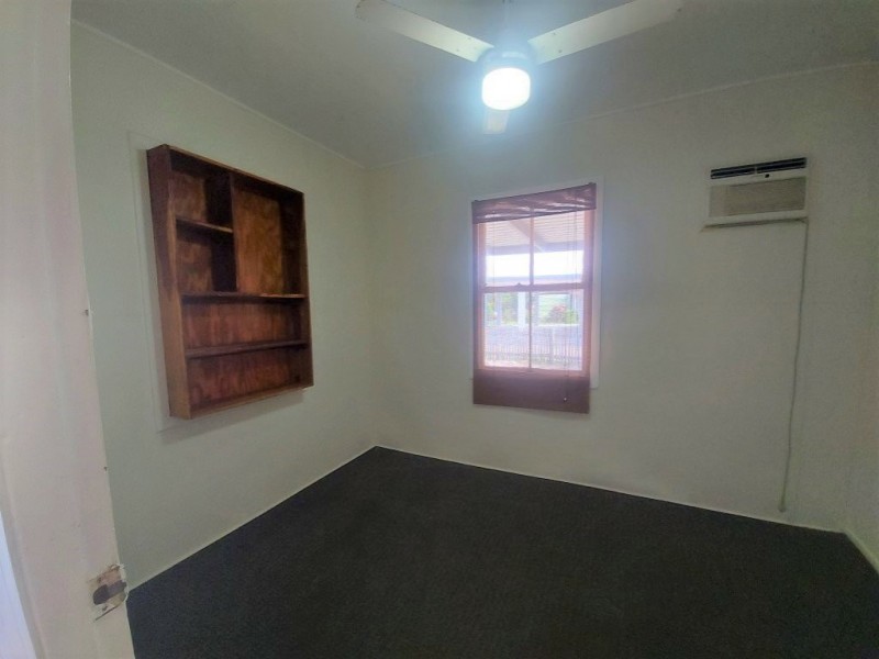 52 Pitcain Avenue, Bowen QLD 4805