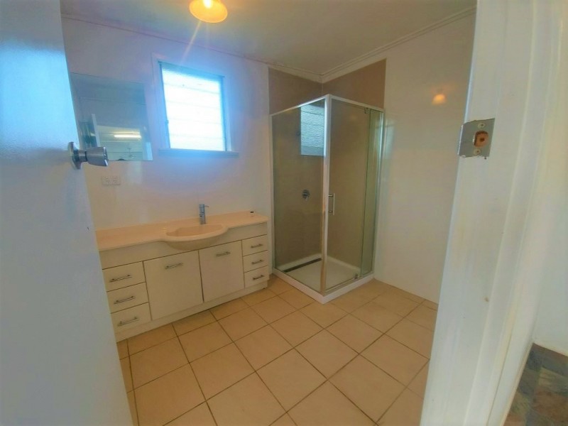52 Pitcain Avenue, Bowen QLD 4805