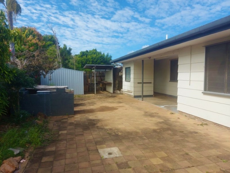 52 Pitcain Avenue, Bowen QLD 4805