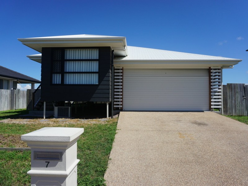 7 Baker Street, Bowen QLD 4805