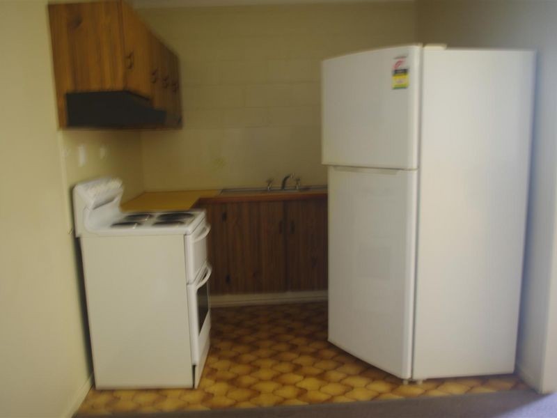 2/10 Martin Street, Bowen QLD 4805