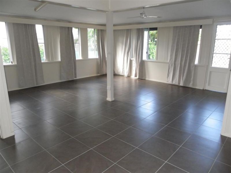 27 Murroona Road, Bowen QLD 4805