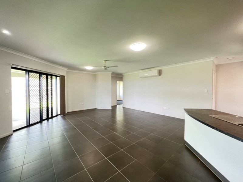 17 Sapphire Cresent, Bowen QLD 4805