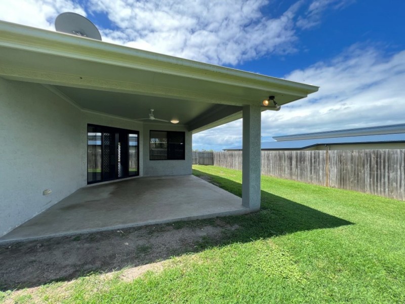 17 Sapphire Cresent, Bowen QLD 4805
