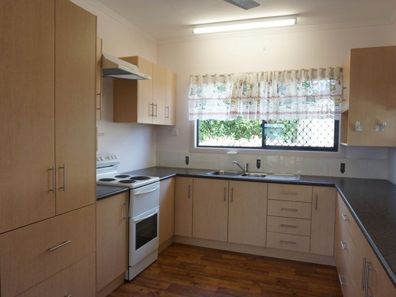 27 Emmerson Drive, Bowen QLD 4805