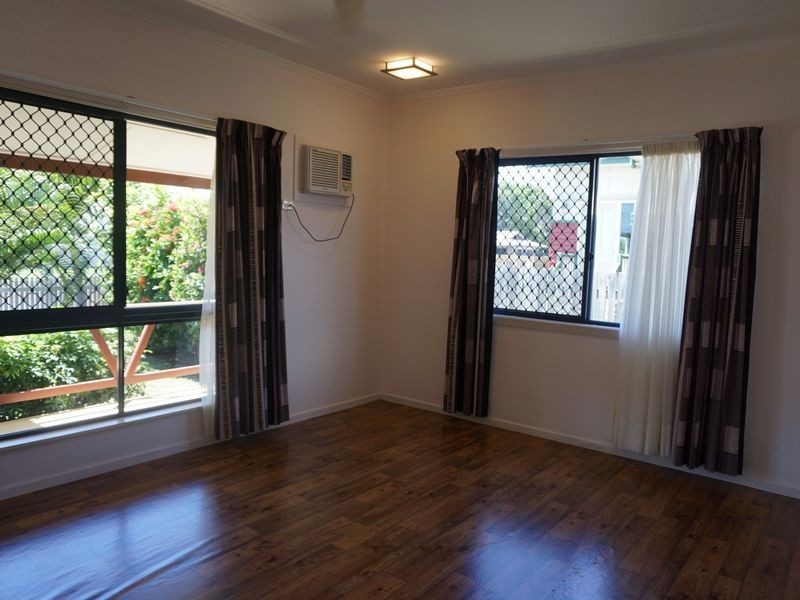 27 Emmerson Drive, Bowen QLD 4805