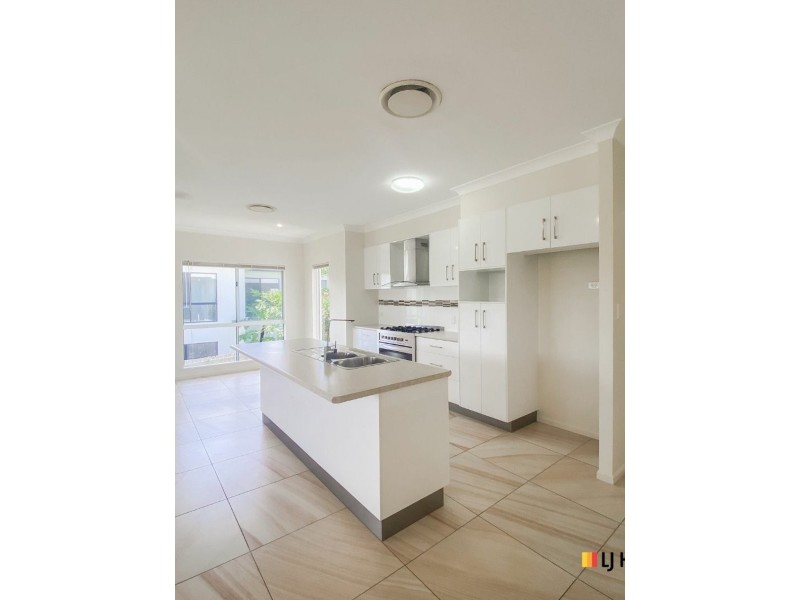 66 Oceanview Drive, Bowen QLD 4805