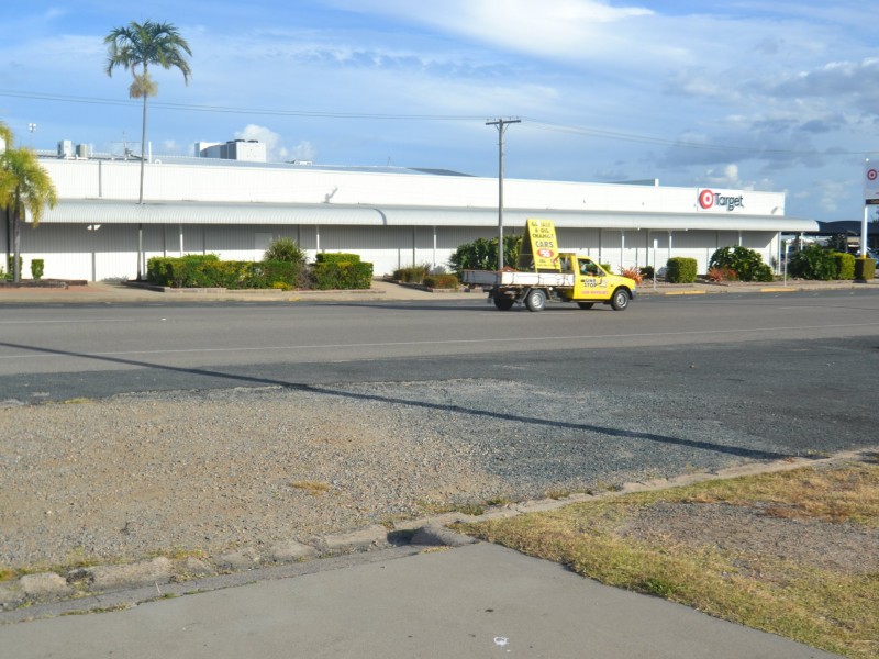 1/17 Gregory Street, Bowen QLD 4805