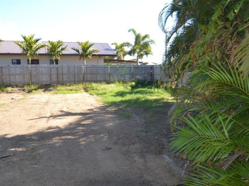 41 Sinclair Street, Bowen QLD 4805