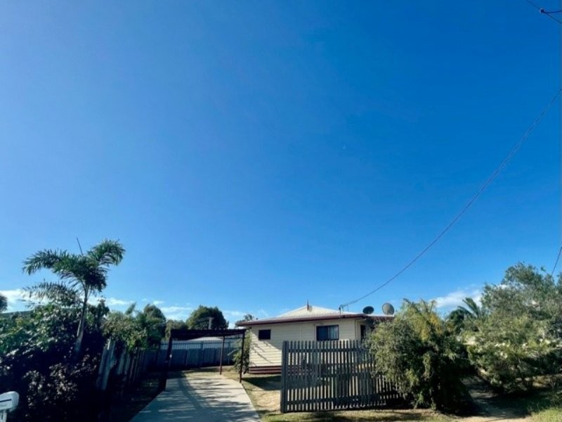 30 Emmerson Drive, Bowen QLD 4805