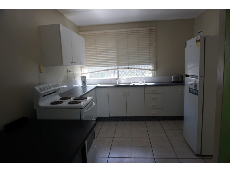 Unit 2/93 Horseshoe Bay Road, Bowen QLD 4805