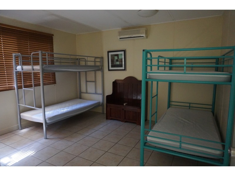 Unit 2/93 Horseshoe Bay Road, Bowen QLD 4805