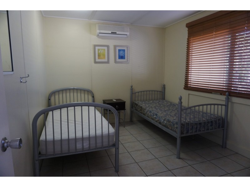 Unit 2/93 Horseshoe Bay Road, Bowen QLD 4805