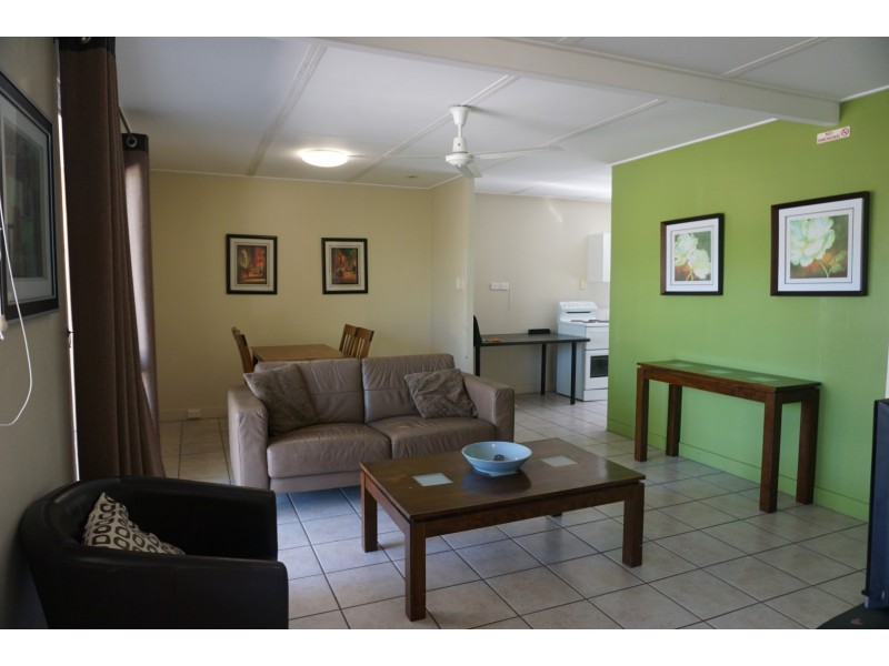 Unit 2/93 Horseshoe Bay Road, Bowen QLD 4805
