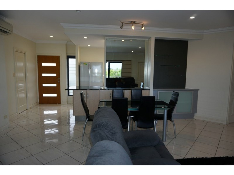 4/101 Herbert Street, Bowen QLD 4805