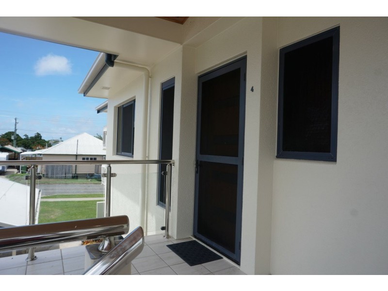 4/101 Herbert Street, Bowen QLD 4805