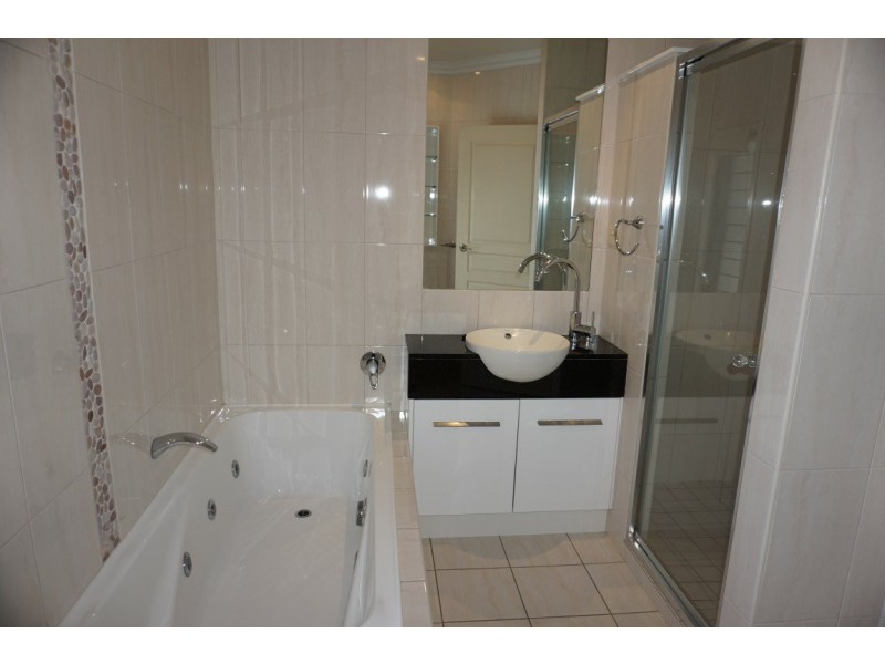 4/101 Herbert Street, Bowen QLD 4805