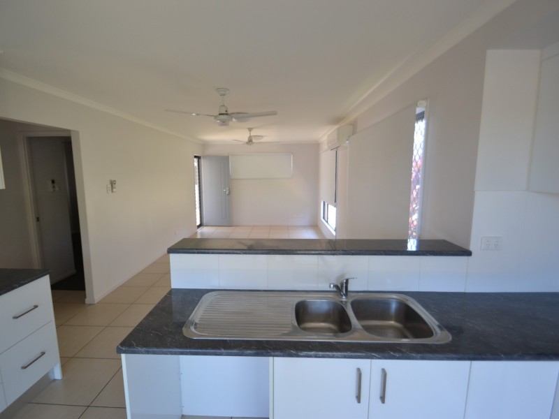 Unit 2/31 St Kilda Street, Bowen QLD 4805