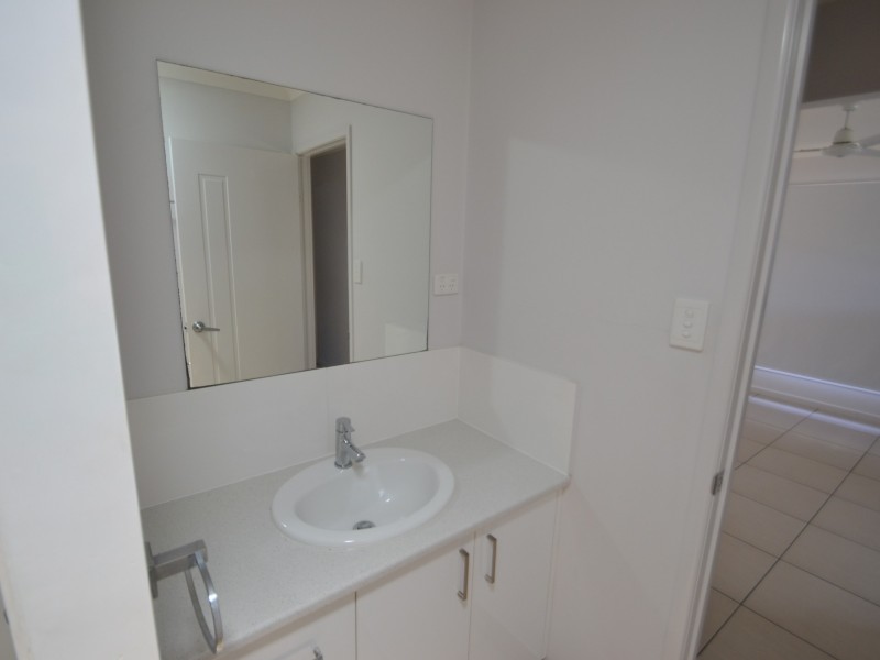 Unit 2/31 St Kilda Street, Bowen QLD 4805