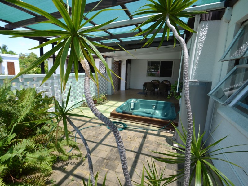 15 Golf Links, Bowen QLD 4805