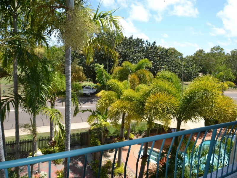 Unit 11/89 Horseshoe Bay Road, Bowen QLD 4805